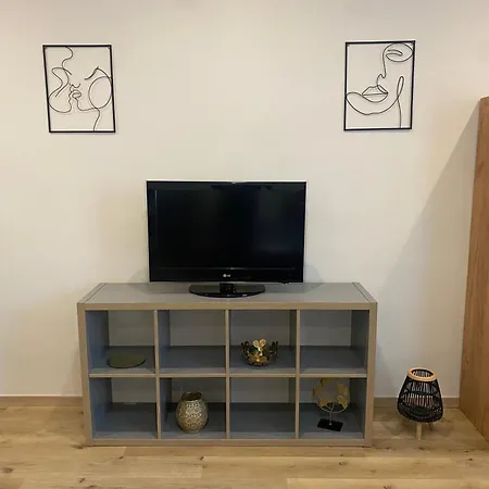 Cerna Ruze- 2 * Plzeň